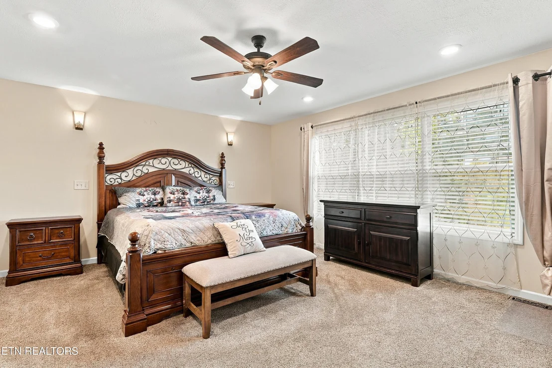 Photo of 2021 Compton Court