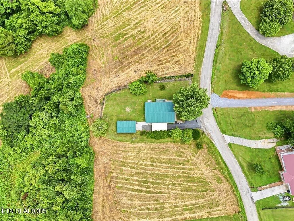 Photo of 818 Guy Collins Rd