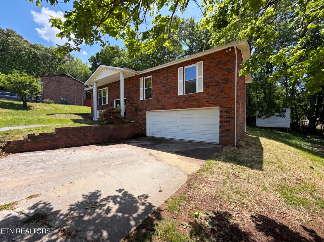 Photo of 819 Scenic Circle