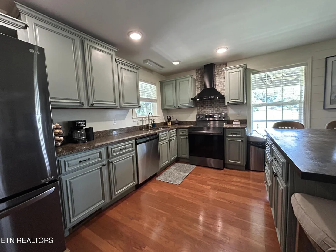 Photo of 1246 Greenbriar Rd