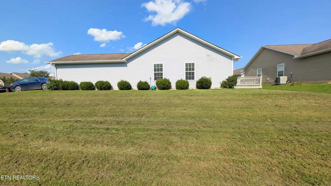 Photo of 447 Cornus Ave