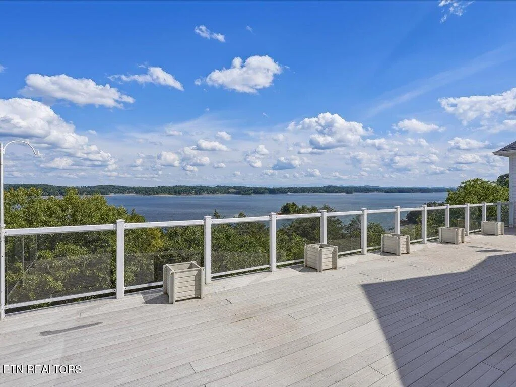 Photo of 311 Alberts Cove