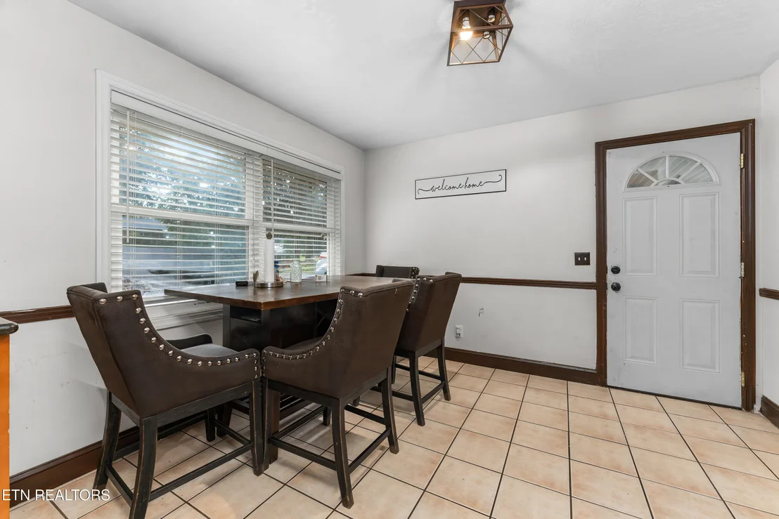 Photo of 561 Robinson Drive