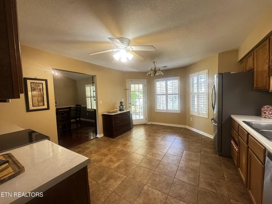 Photo of 1663 Maremont Rd