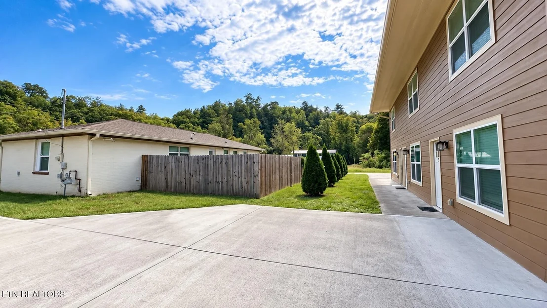 Photo of 2680 High Valley Drive