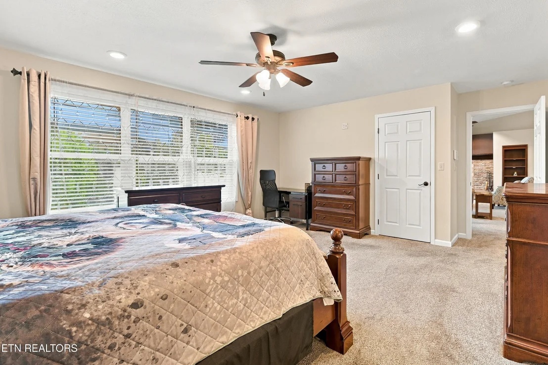 Photo of 2021 Compton Court