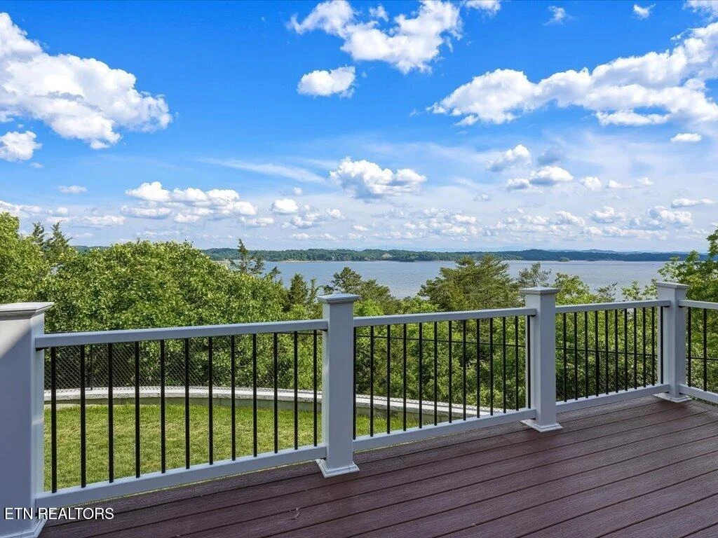 Photo of 311 Alberts Cove
