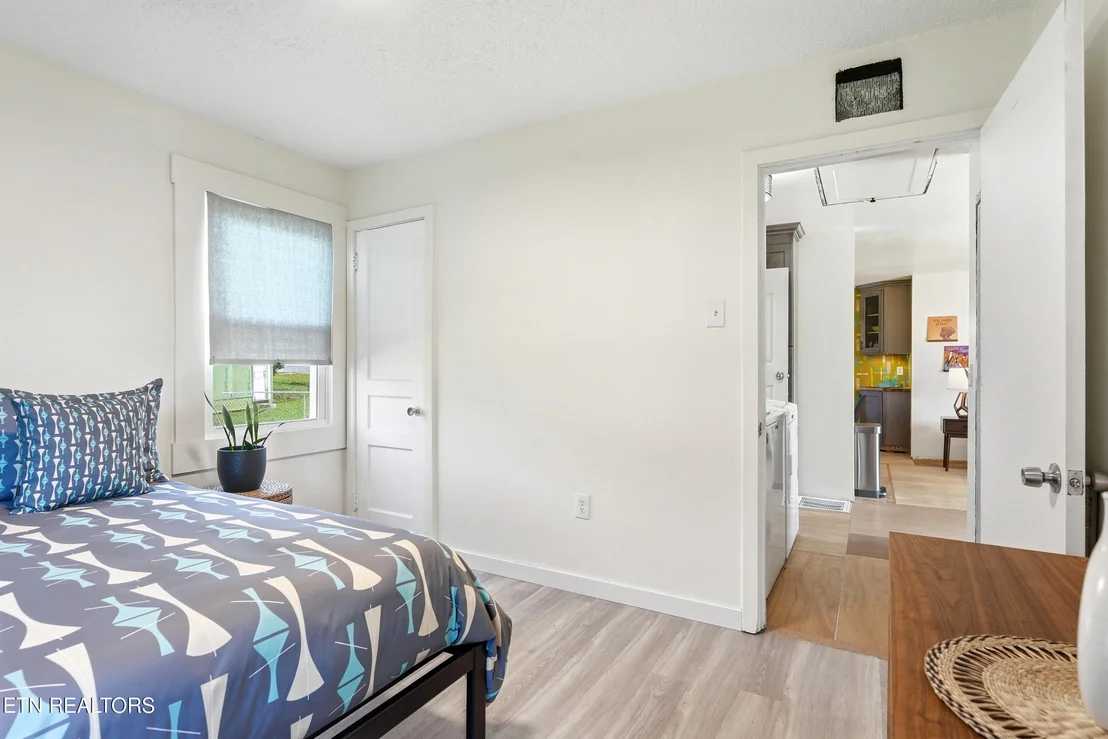 Photo of 1128 Huffland Drive