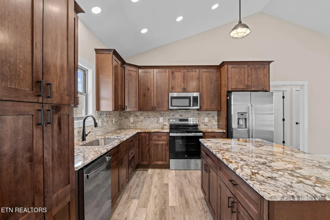 Photo of 380 Hillvale Road