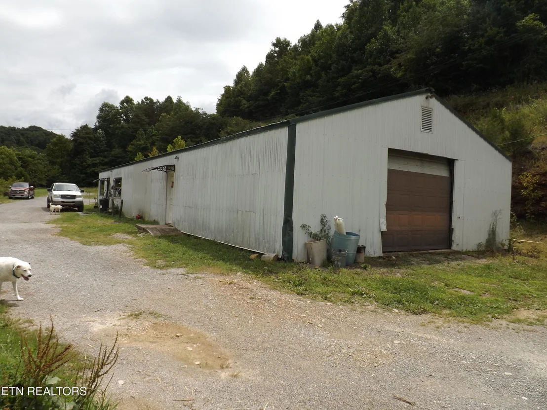 Photo of 5075 E Highway 25E