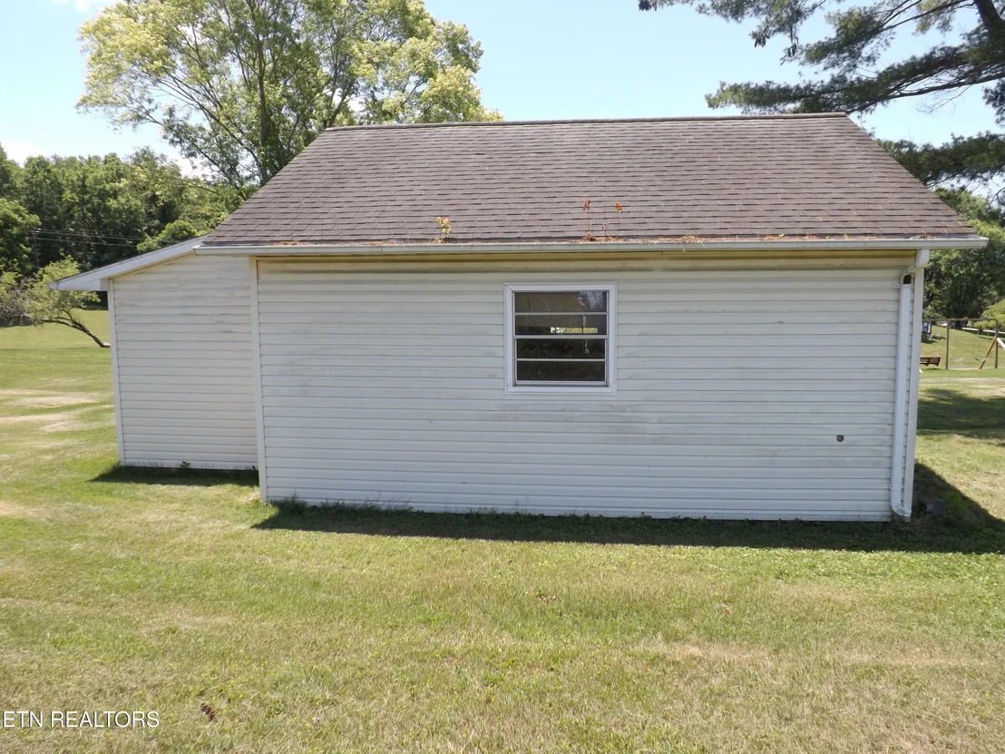 Photo of 188 White Ave