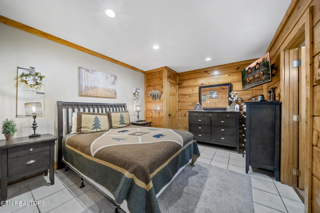 Photo of 350 Big Bear Way