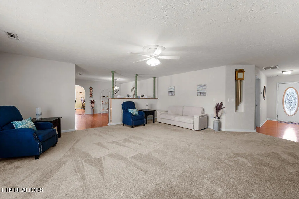 Photo of 674 Southview Circle