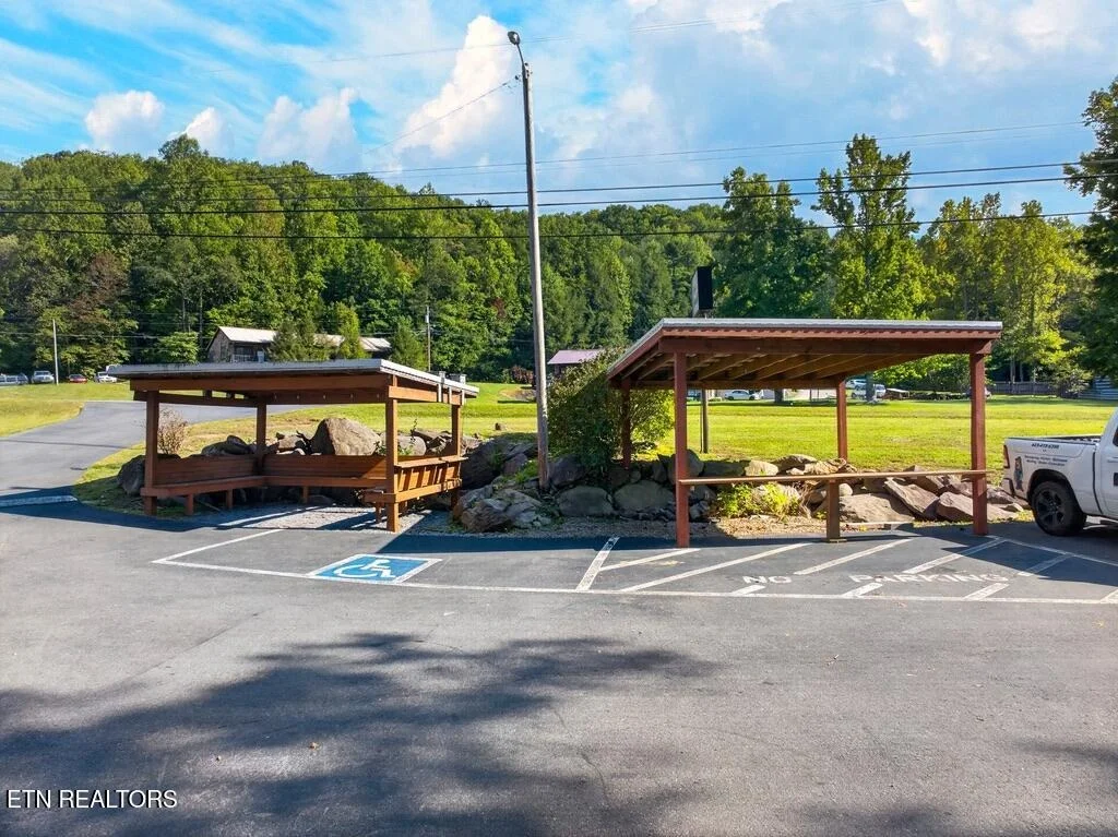 Photo of 4921 Hooper Hwy