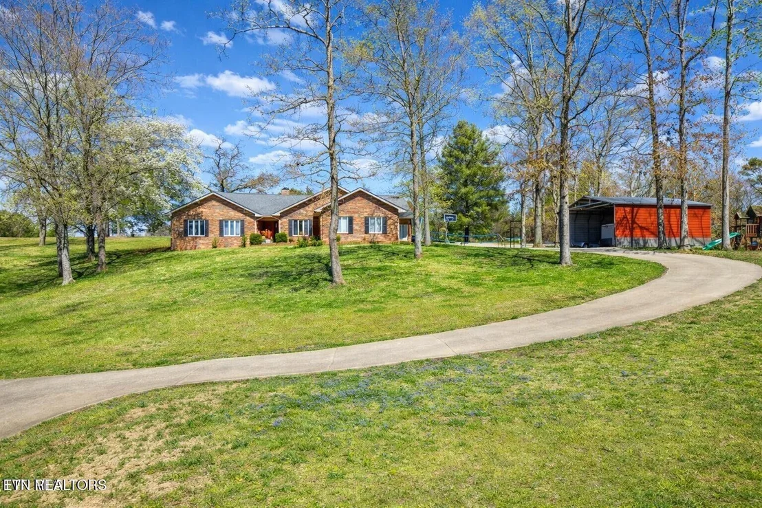 Photo of 165 Fairway Drive