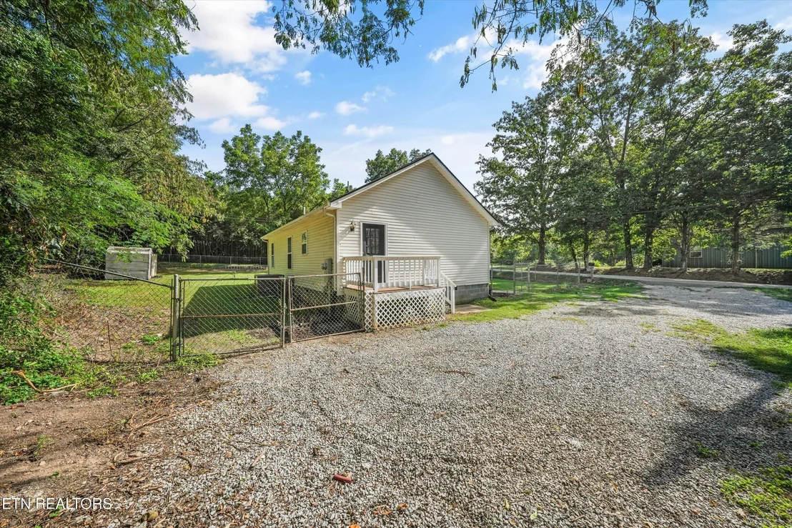Photo of 1392 James Ferry Rd