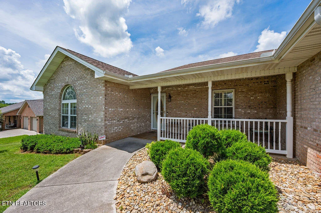 Photo of 674 Southview Circle