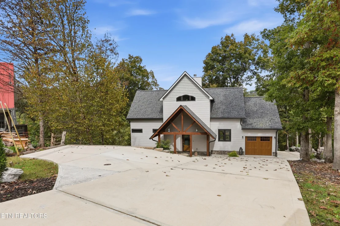 Photo of 134 Fairway Circle