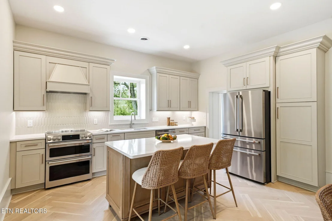 Photo of 240 Maplehurst Lane
