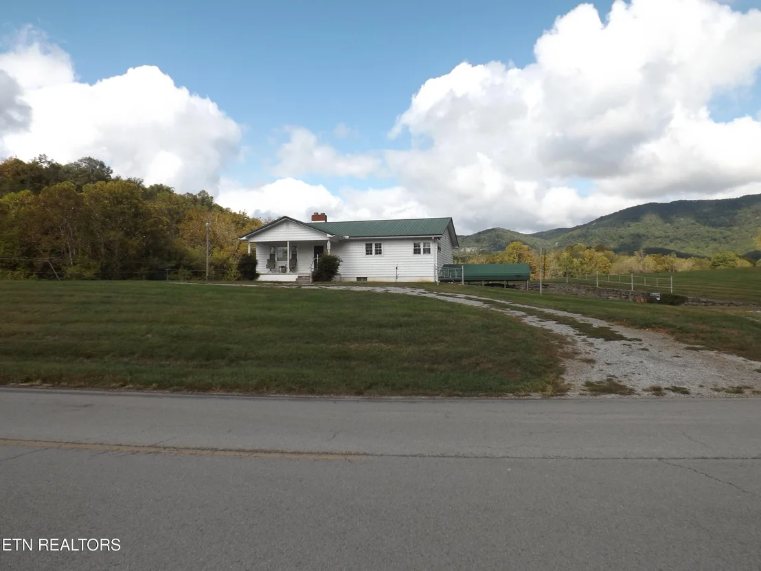 Photo of 829 Bristol Rd