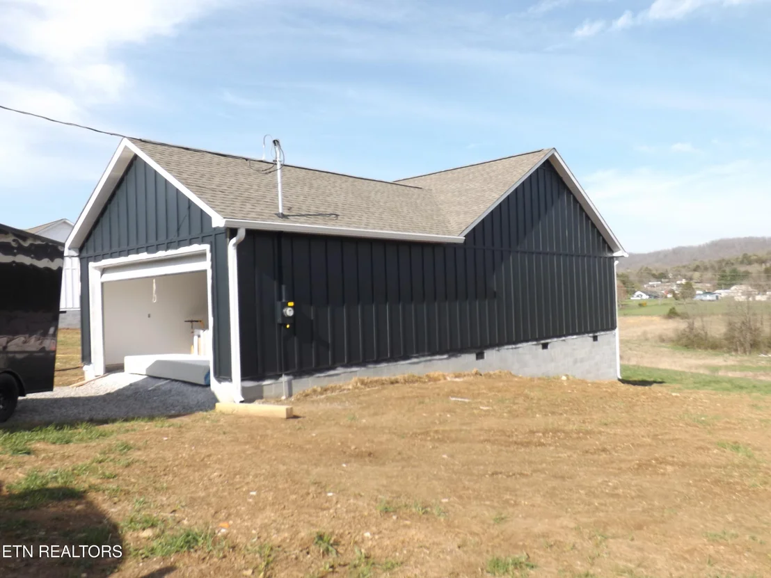 Photo of 955 Shawanee Rd