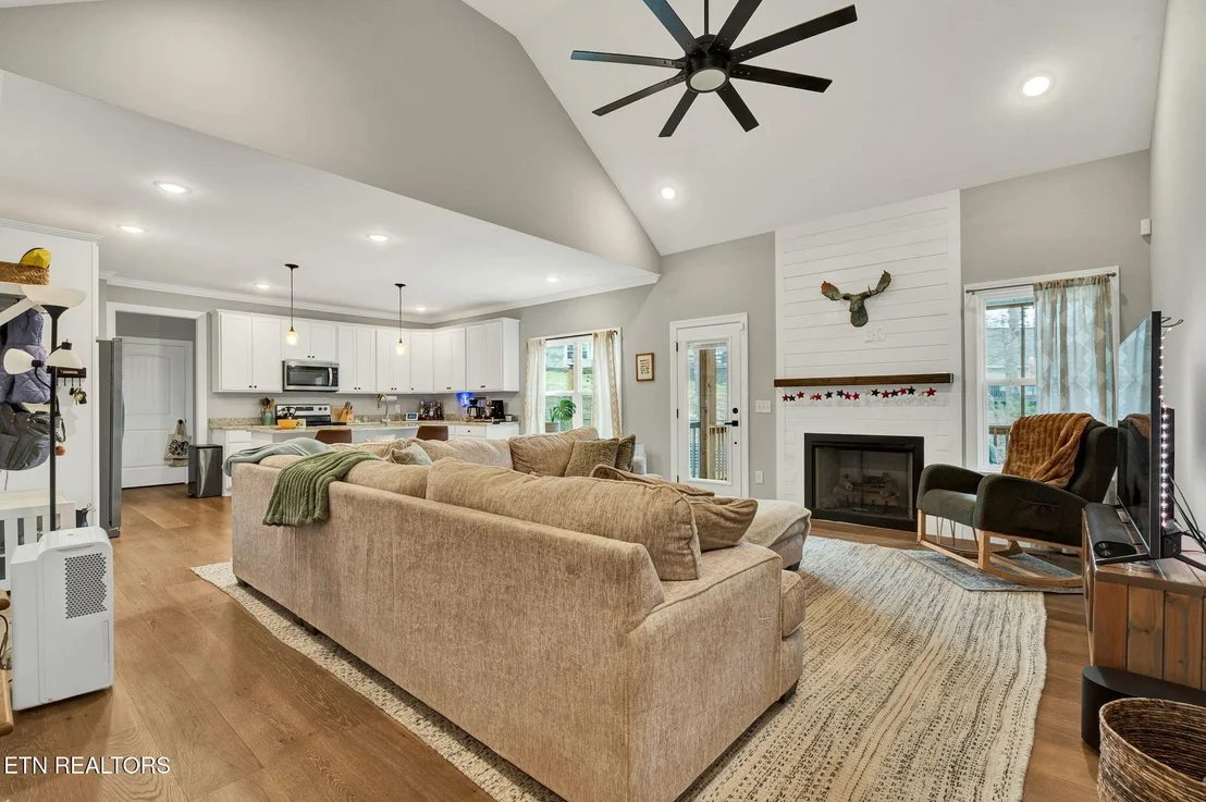 Photo of 110 NE Quail Run