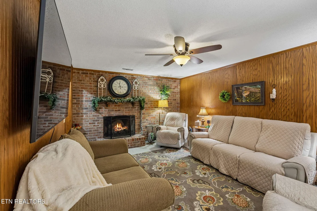 Photo of 302 County Road 707