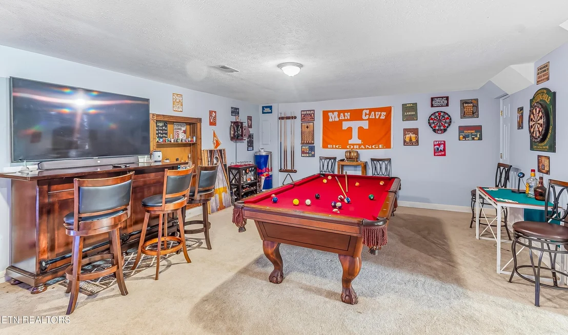 Photo of 382 Edgelake Drive