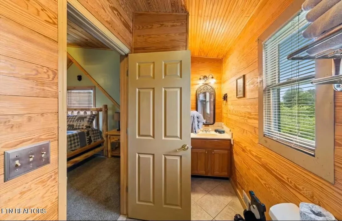 Photo of 517 Hideaway Ridge Circle