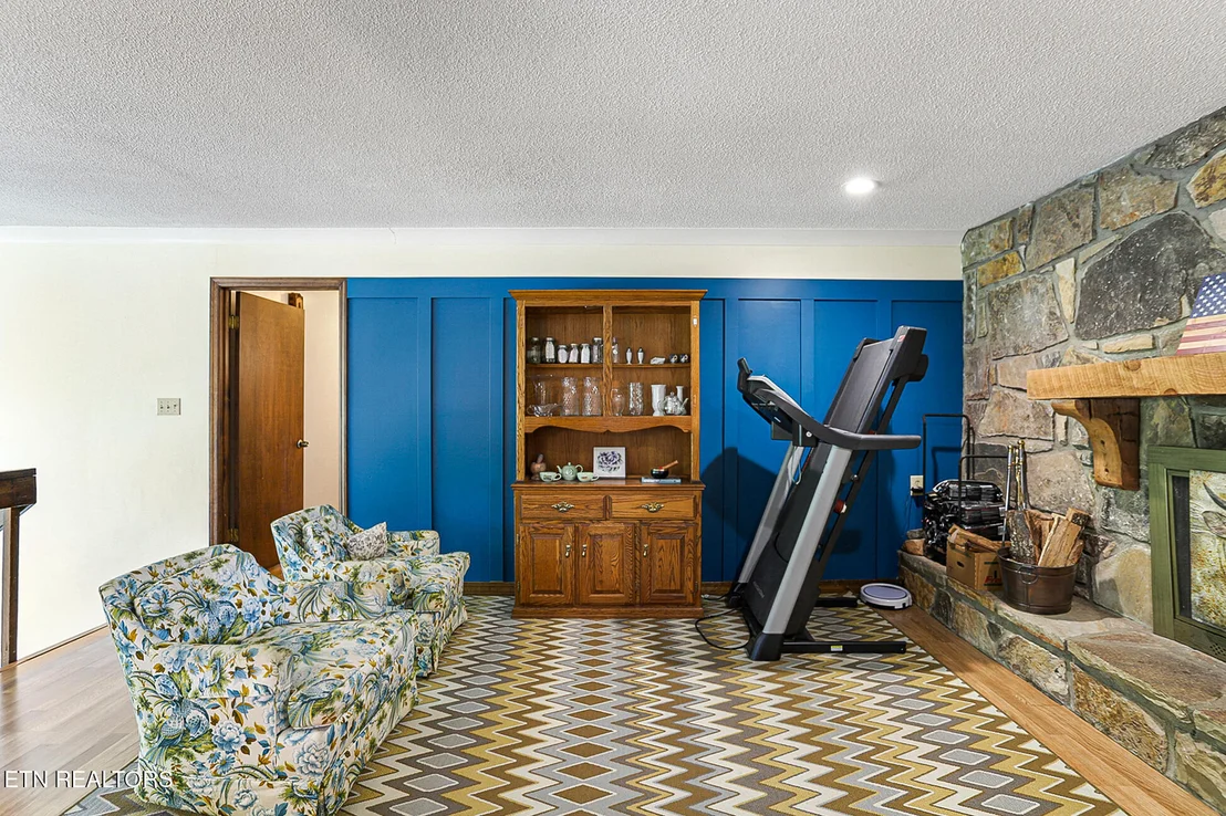 Photo of 146 Vanderview Drive