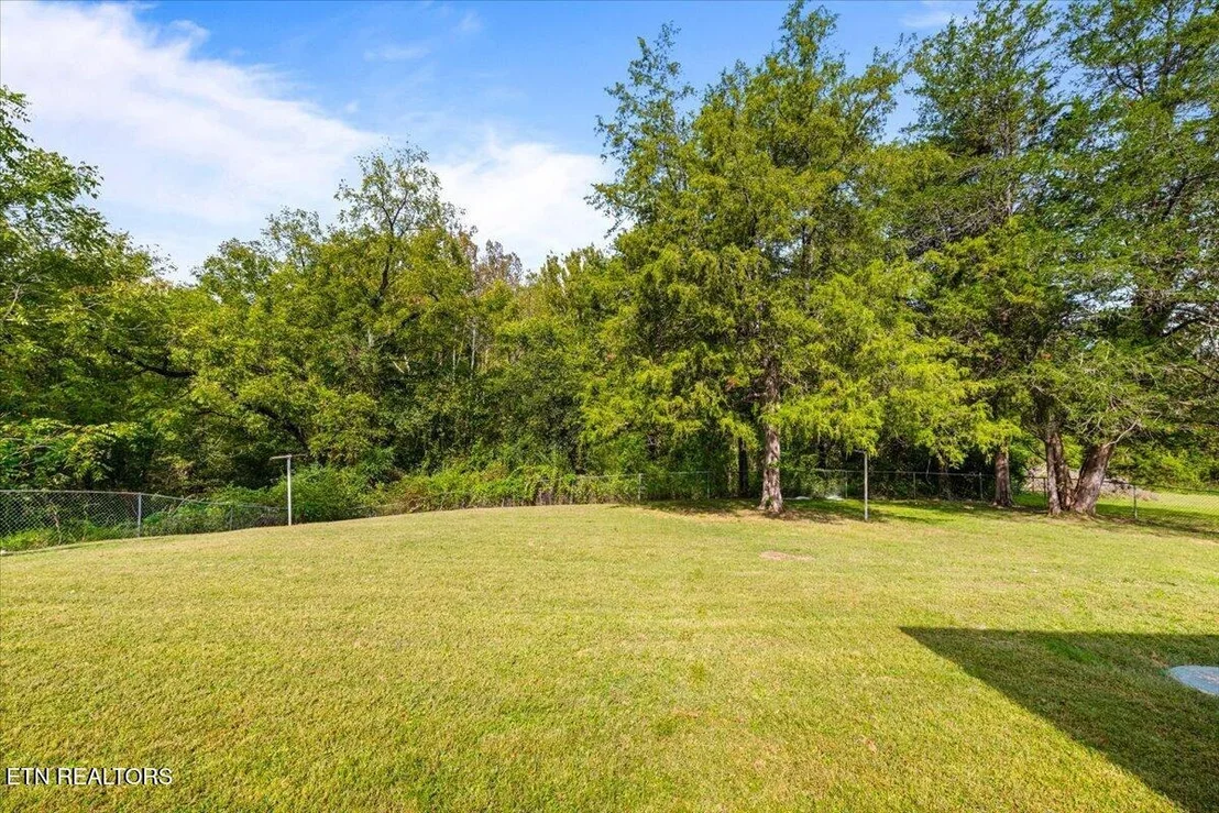 Photo of 154 E Wolf Valley Rd