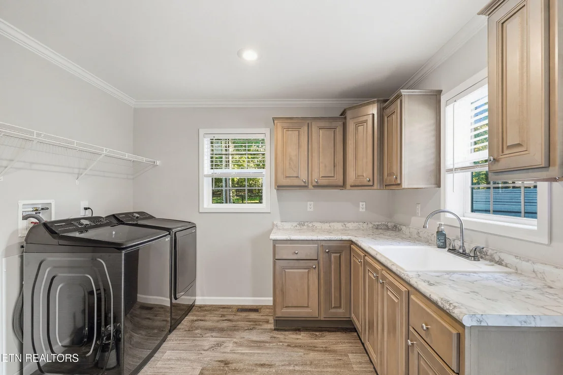 Photo of 938 Mountain View St