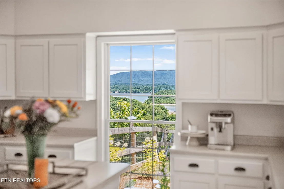 Photo of 664 Armstrong Drive