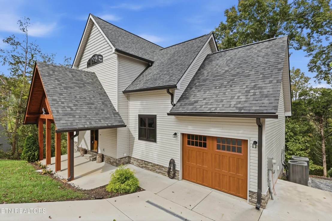 Photo of 134 Fairway Circle
