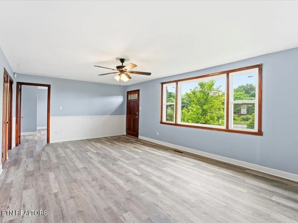 Photo of 818 Guy Collins Rd