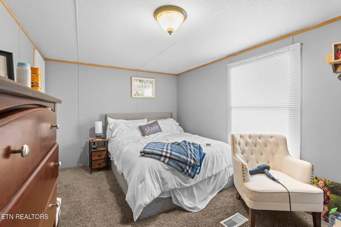 Photo of 425 Bazel Rd