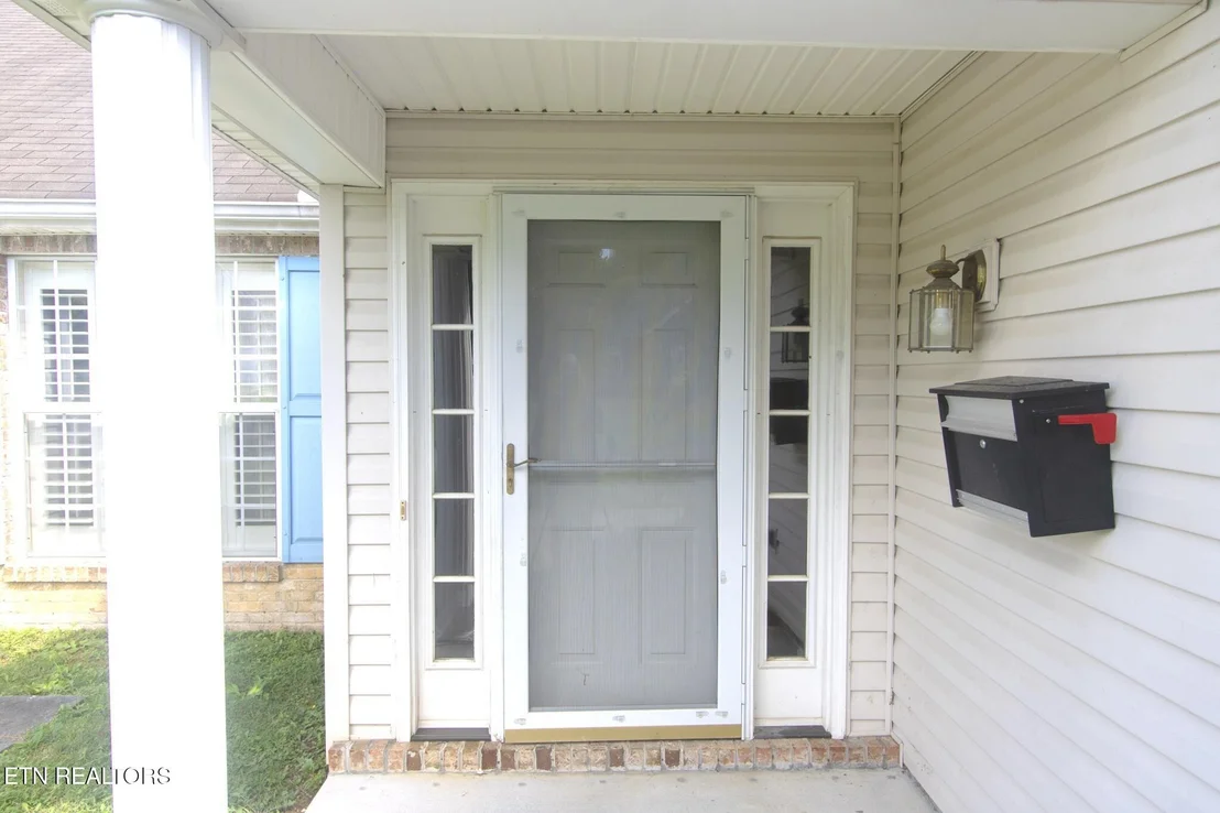 Photo of 1663 Maremont Rd