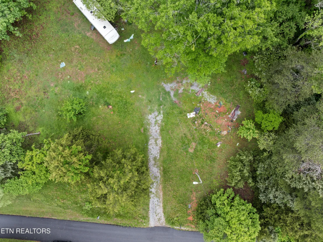 Photo of 136 Oak Grove Rd