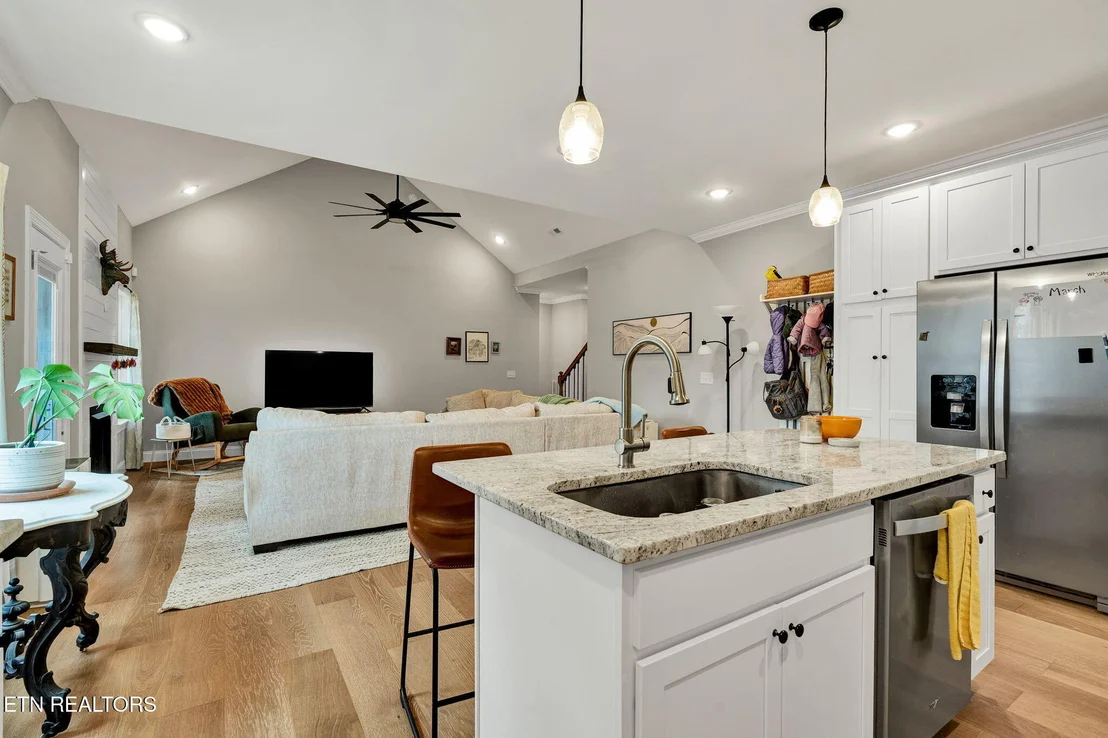 Photo of 110 NE Quail Run