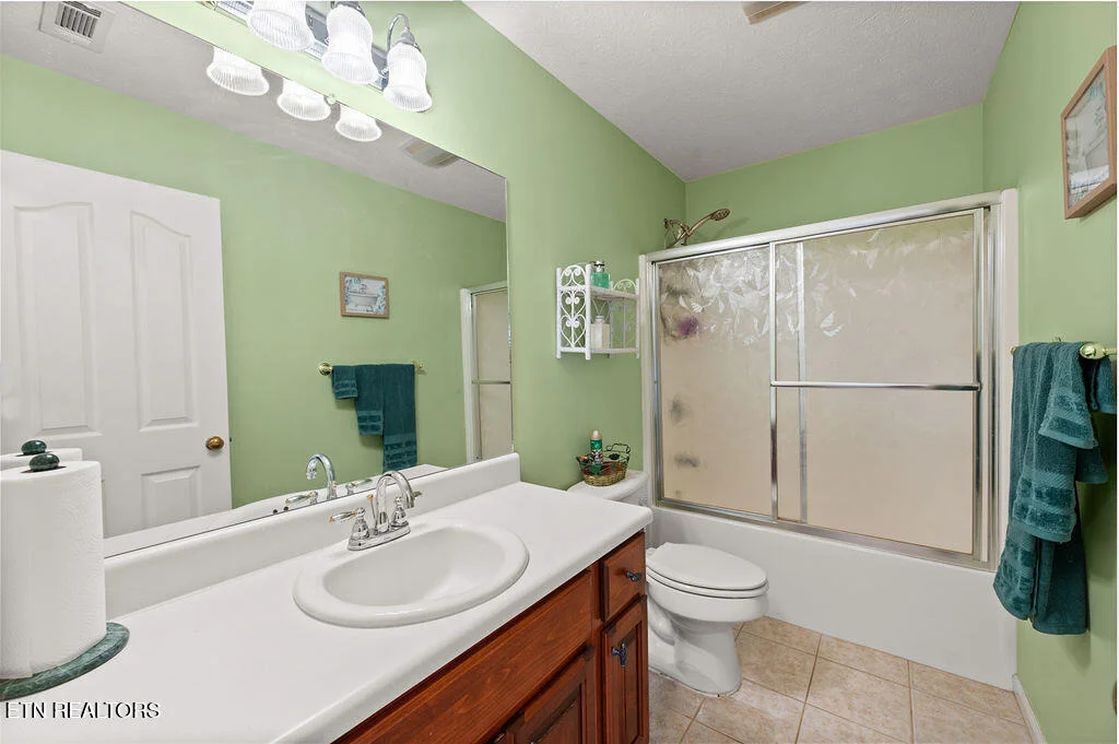 Photo of 674 Southview Circle