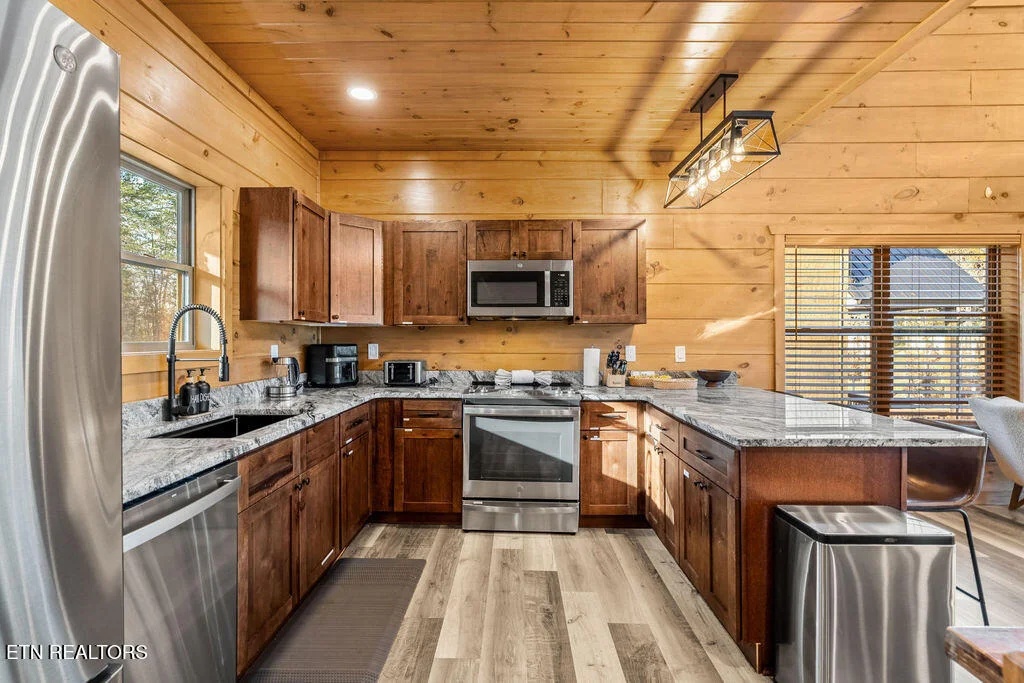 Photo of 2832 Sequoia Rd