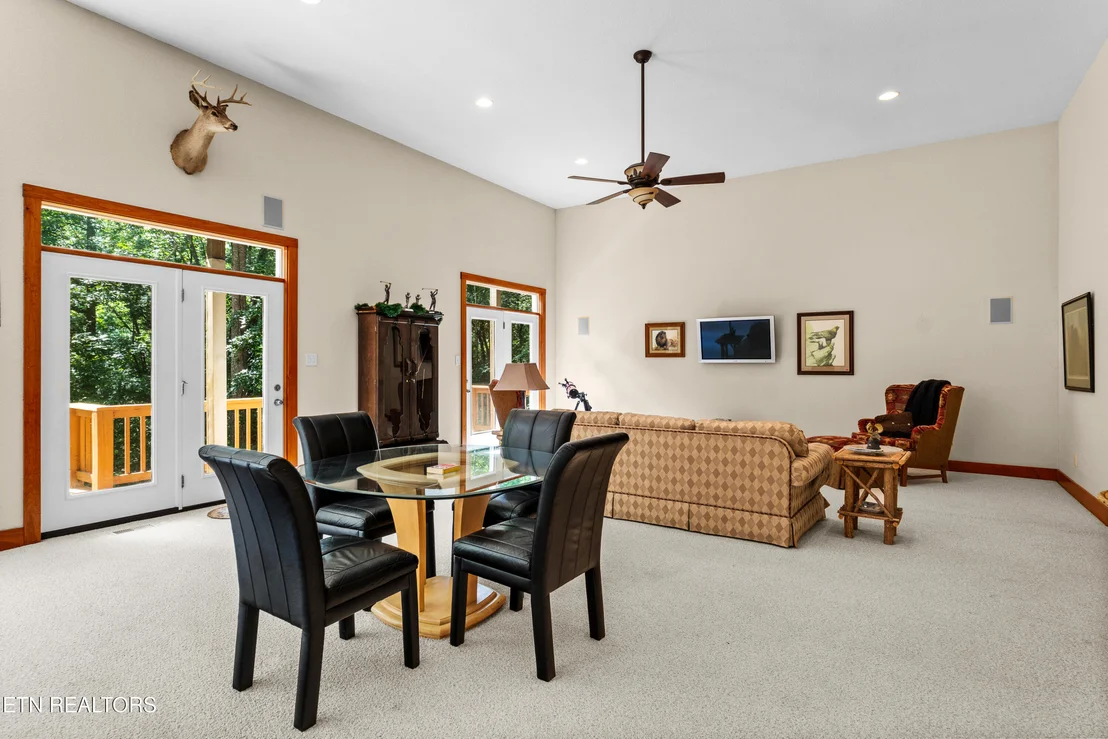 Photo of 122 Lakeside Trace