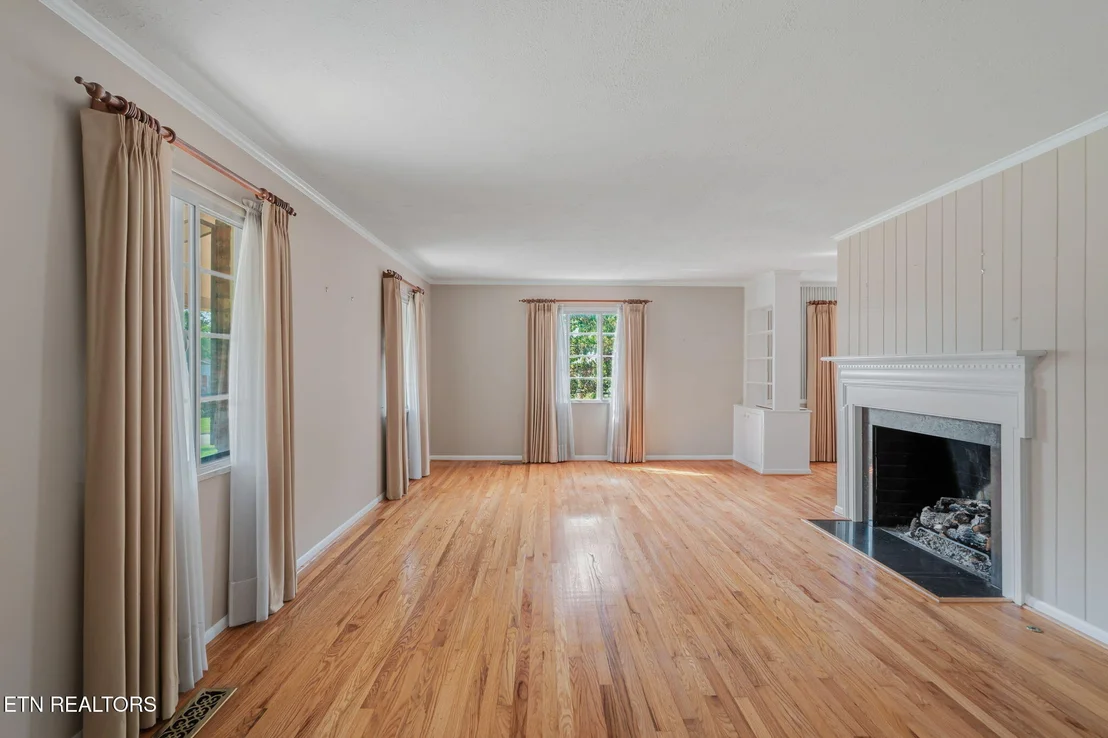 Photo of 220 Sutton Lane