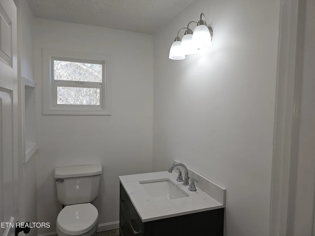 Photo of 1093 Old Bell High Rd