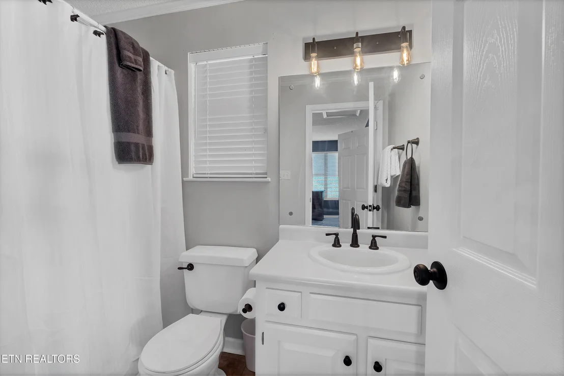 Photo of 544 Nathans Nook Rd