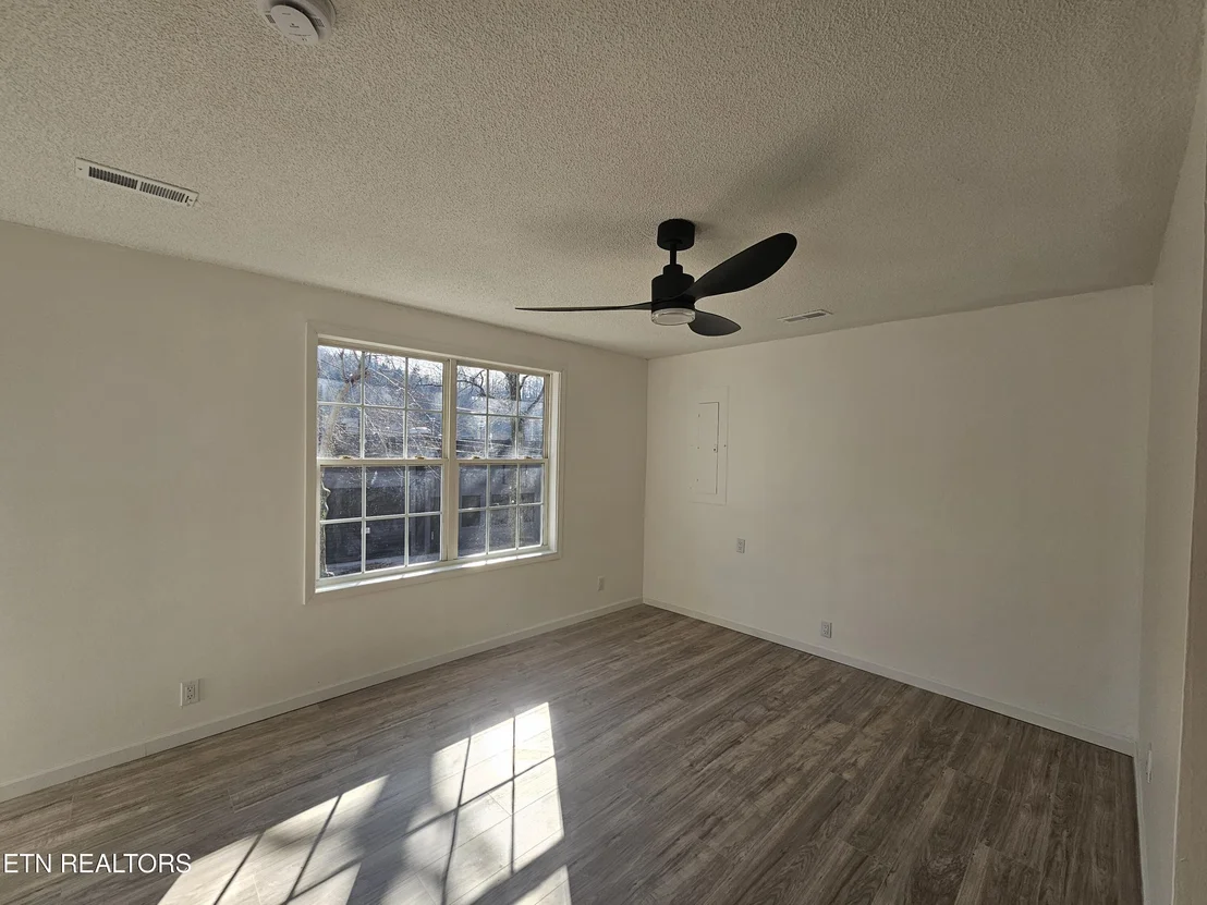 Photo of 1093 Old Bell High Rd