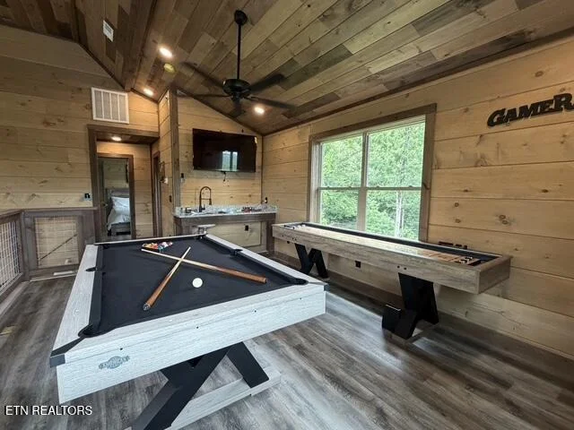 Photo of 462 Loop Rd