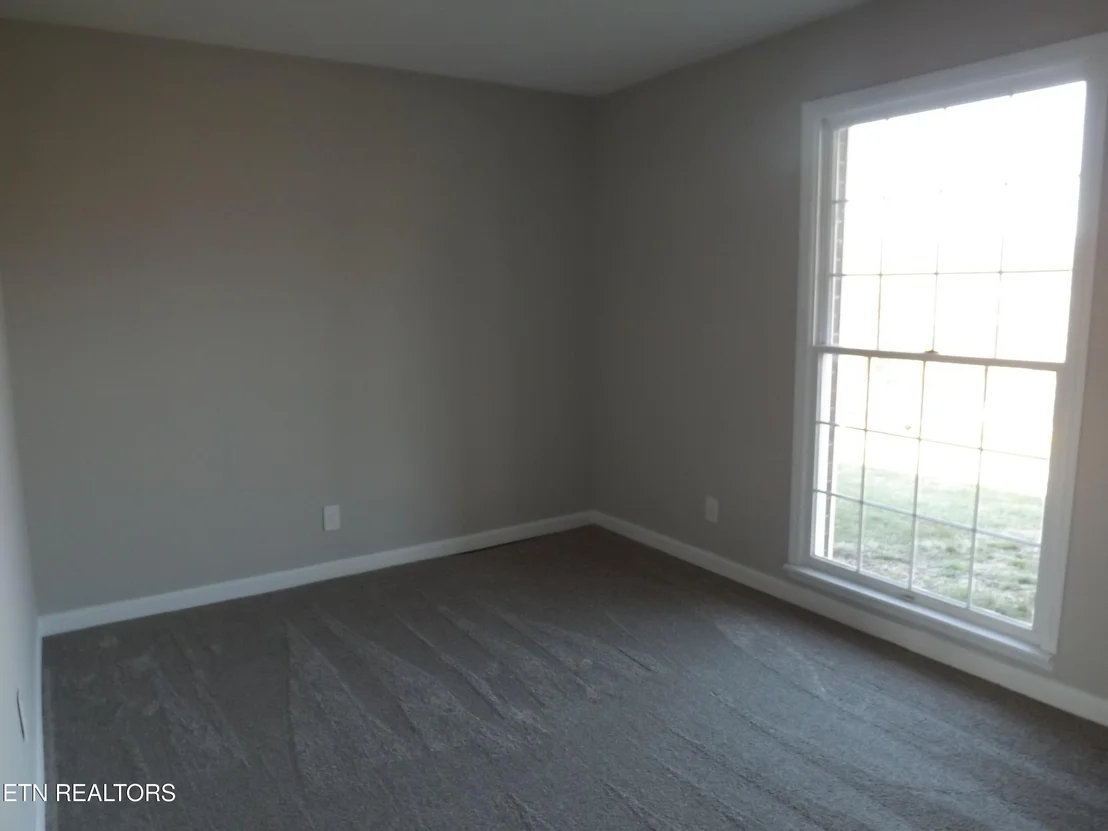 Photo of 262 OXFORD Circle