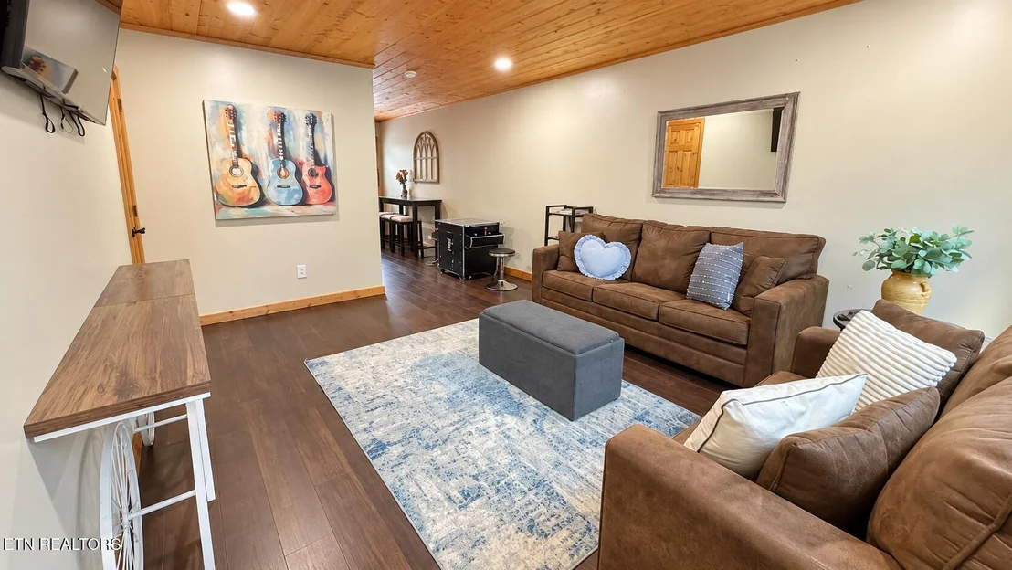 Photo of 2680 High Valley Drive