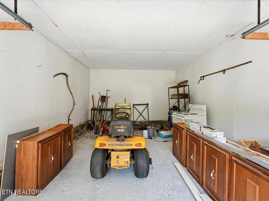 Photo of 818 Guy Collins Rd